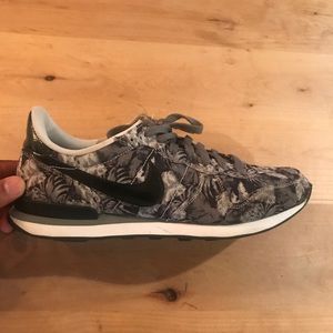 Men’s Nike running shoes Size 10.5